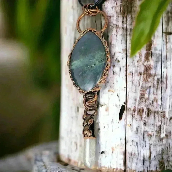 Genuine Labradorite Stone White Crystal Copper Handmade Pendant Necklace - Picture 8 of 8